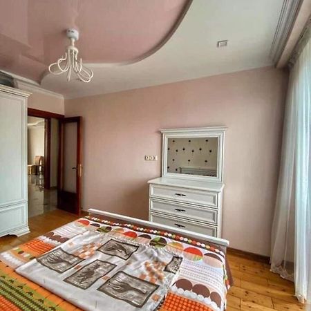 Apartment Dolphin Batumi Zewnętrze zdjęcie