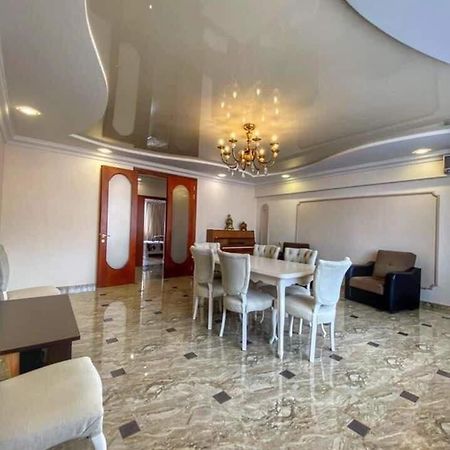 Apartment Dolphin Batumi Zewnętrze zdjęcie
