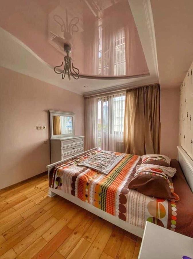 Apartment Dolphin Batumi Zewnętrze zdjęcie
