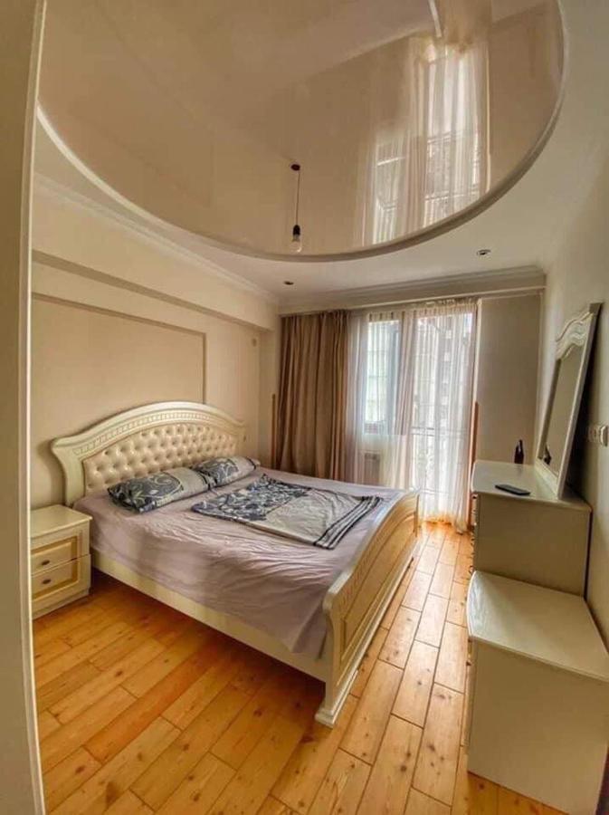 Apartment Dolphin Batumi Zewnętrze zdjęcie