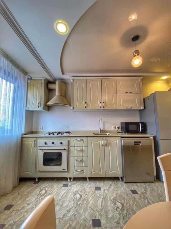 Apartment Dolphin Batumi Zewnętrze zdjęcie